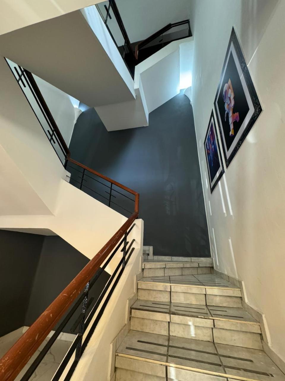 Vidrio Suites Col Americana Guadalajara Bagian luar foto