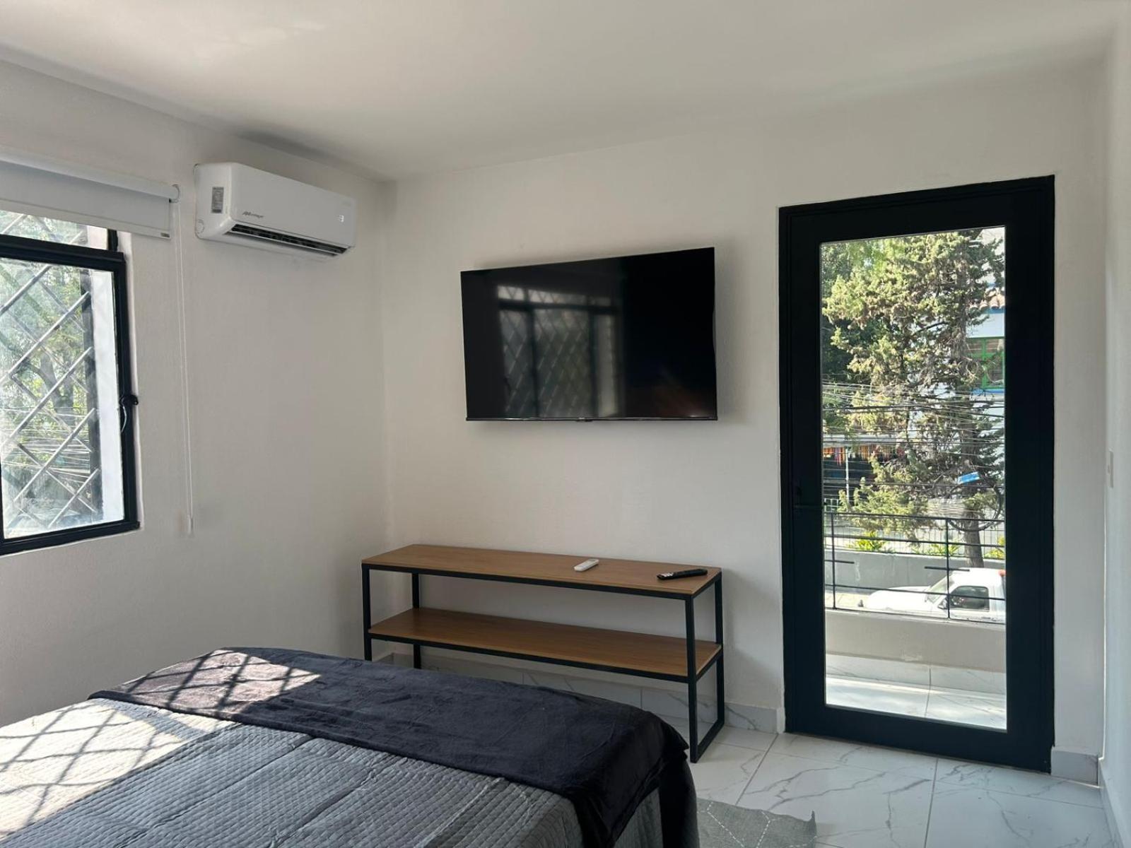 Vidrio Suites Col Americana Guadalajara Bagian luar foto